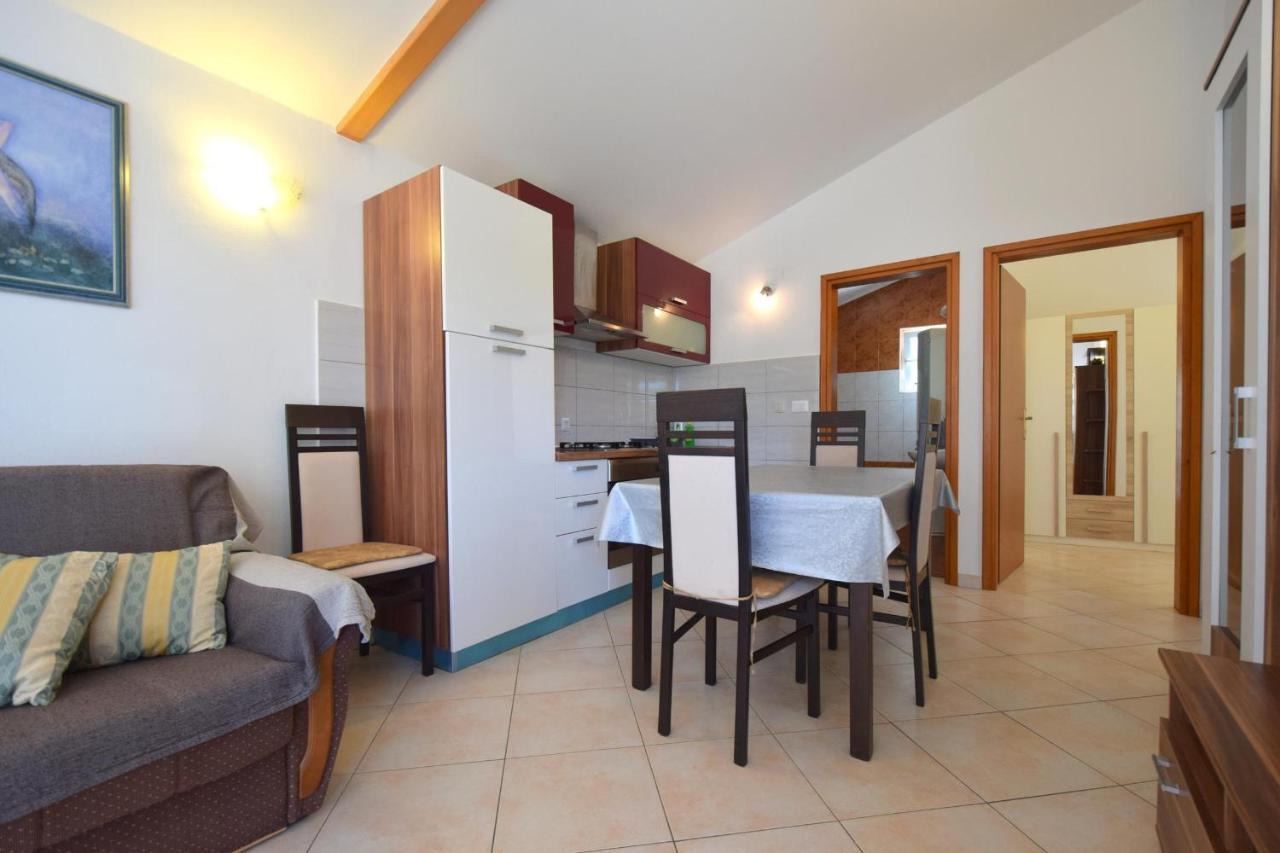 Holiday Home Pere Malinska Esterno foto